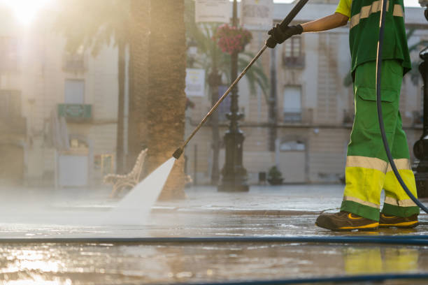 Best Playground Equipment Cleaning  in Santa Paula, CA